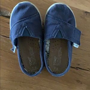 TOMS baby shoes